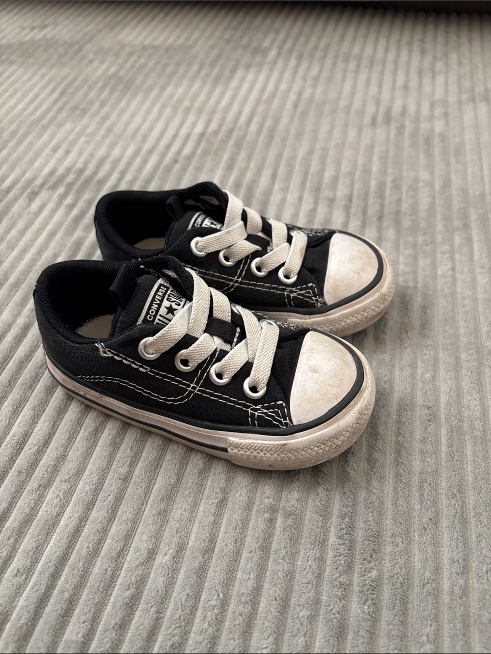 Black toddler converse